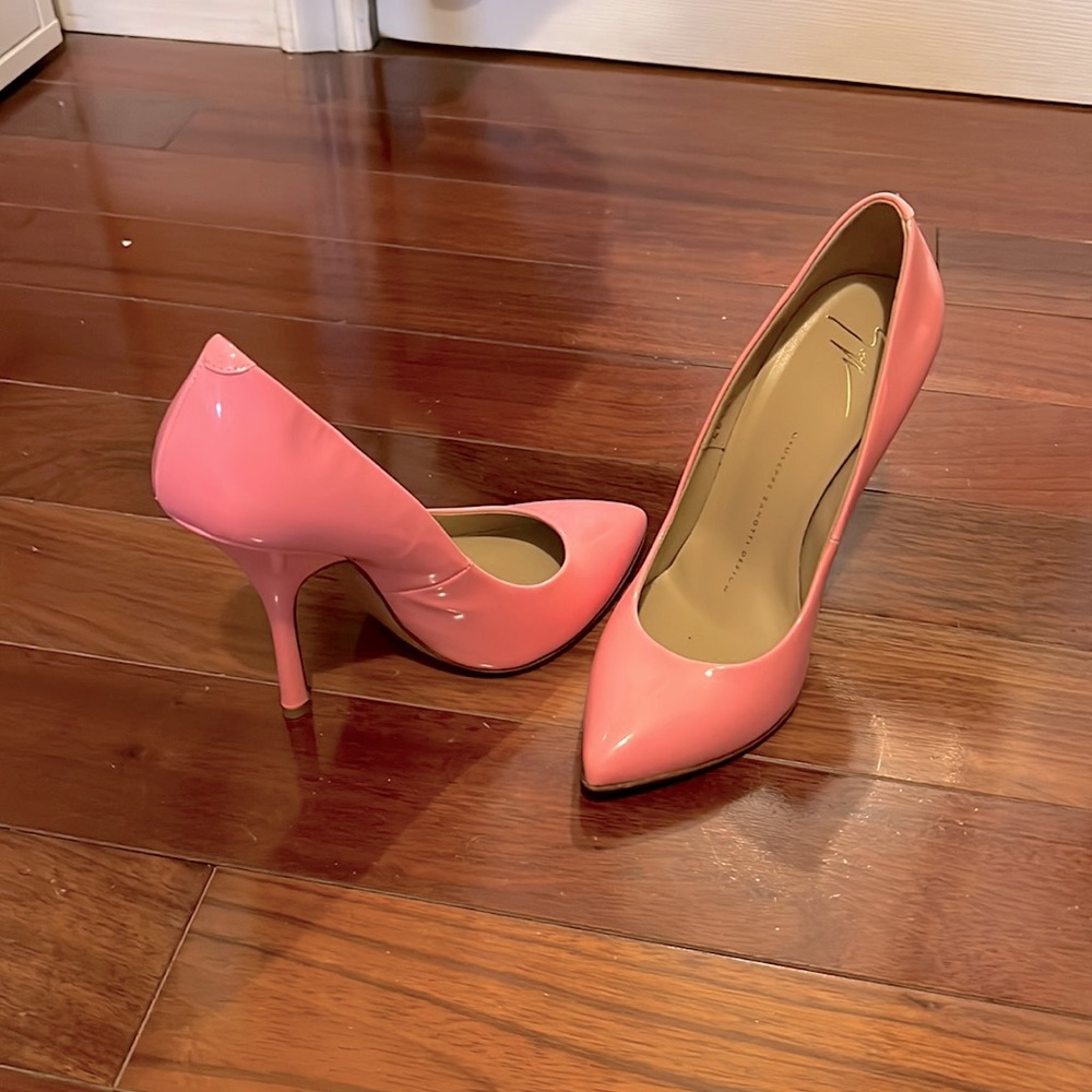 Giuseppe Zanotti Pumps